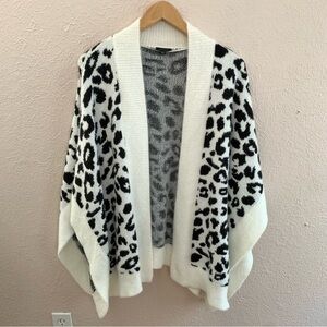 Ann Taylor Oversized Leopard Print Poncho Shawl Blanket Cardigan Sweater